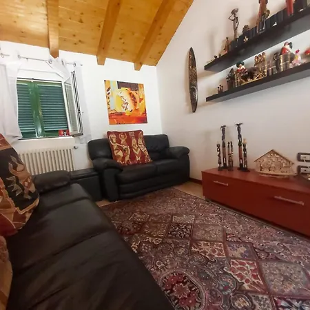 The King Of The Apartment *
